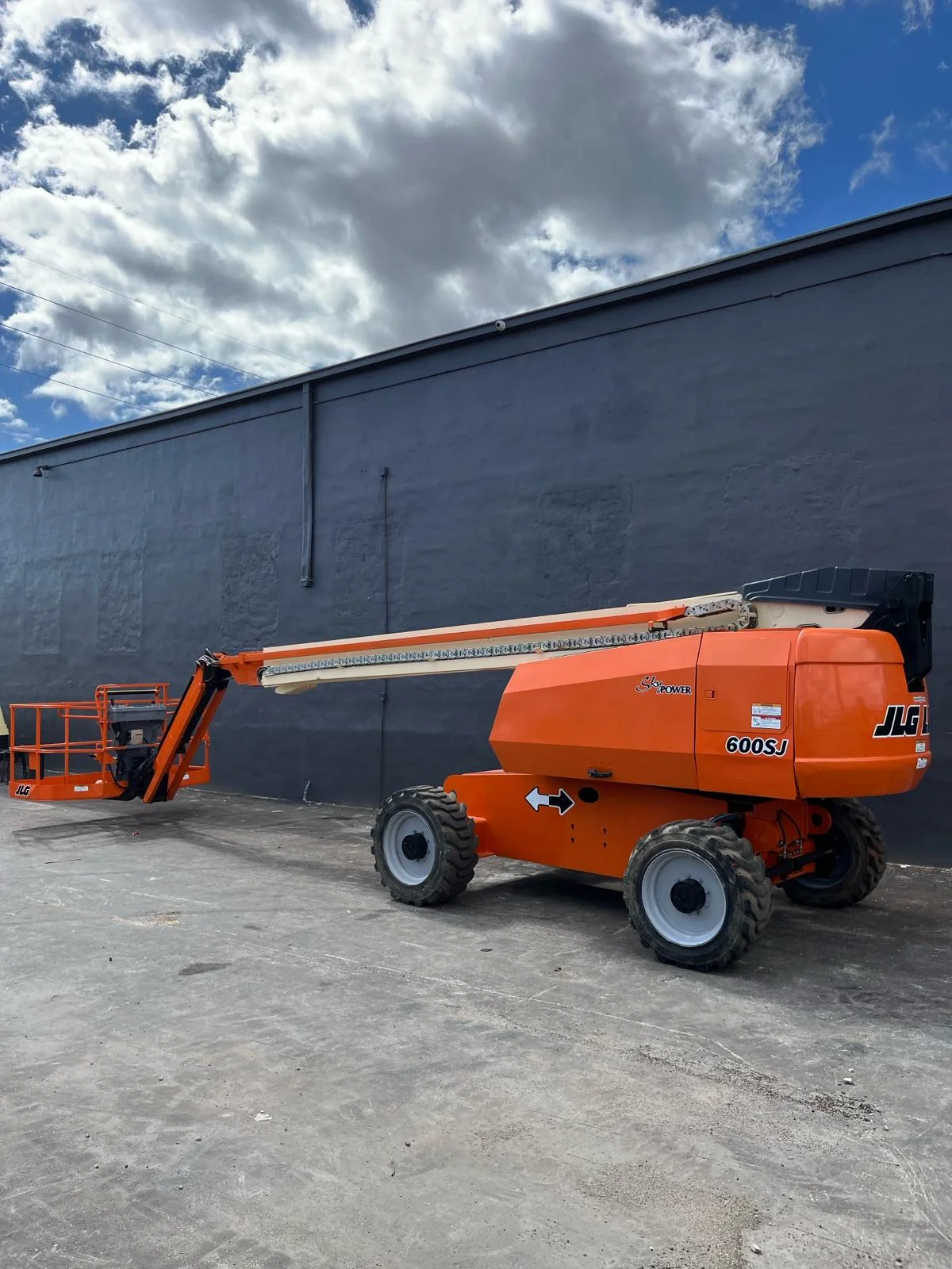 JLG 660SJ Telescopic Boom Lift