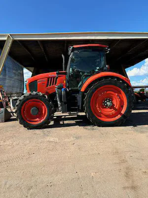 Kubota M7-152D 4Wd Agriculture Tractor W/Cab